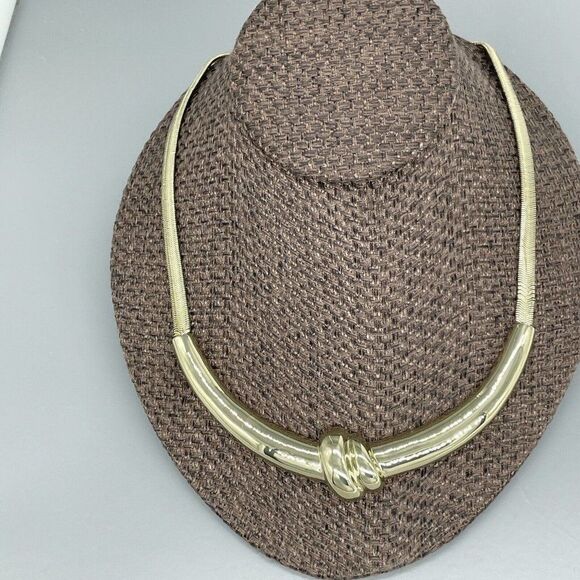H by Halston Necklace Knot Bar Snake Chain Yellow Gold Tone 18" Magnetic Closure - Picture 2 of 12